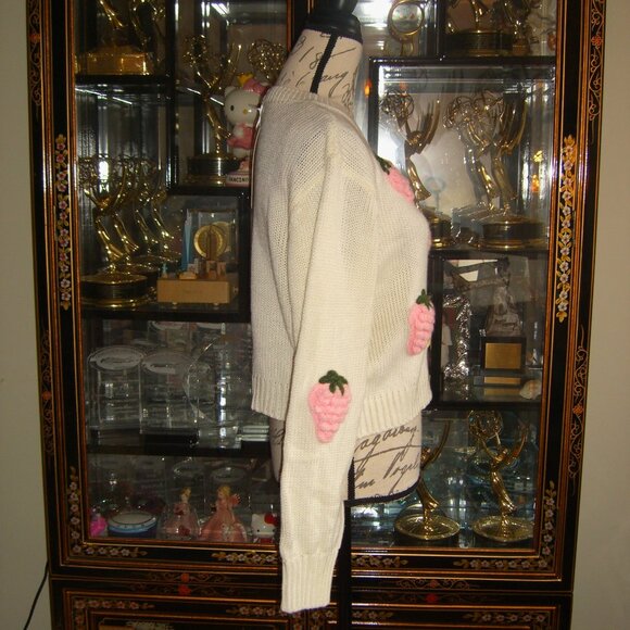 NWT LOVE TREE 3D STRAWBERRY SWEATER S - Picture 5 of 5